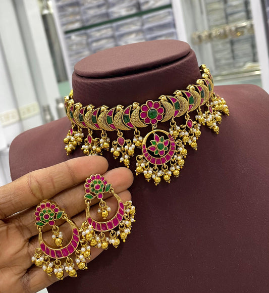 Nakshi work with Kundan Stones Choker