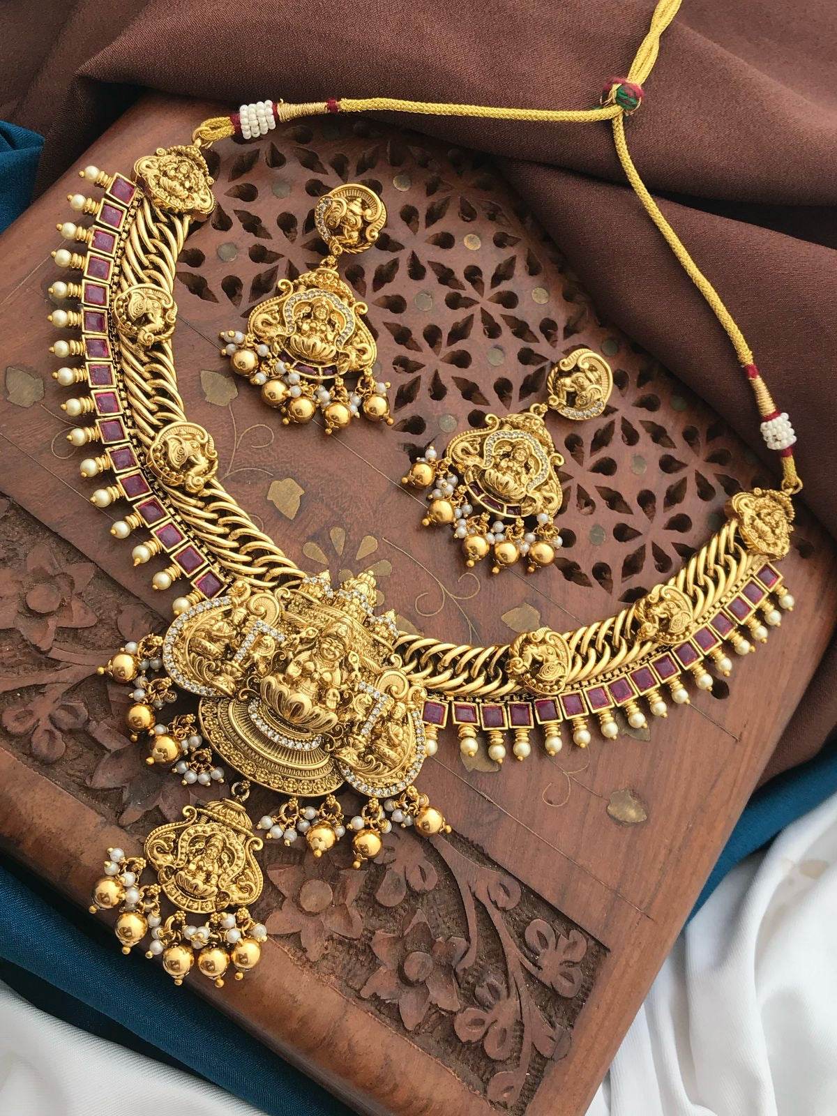 Nakshi Work with Kempu Stones Necklace