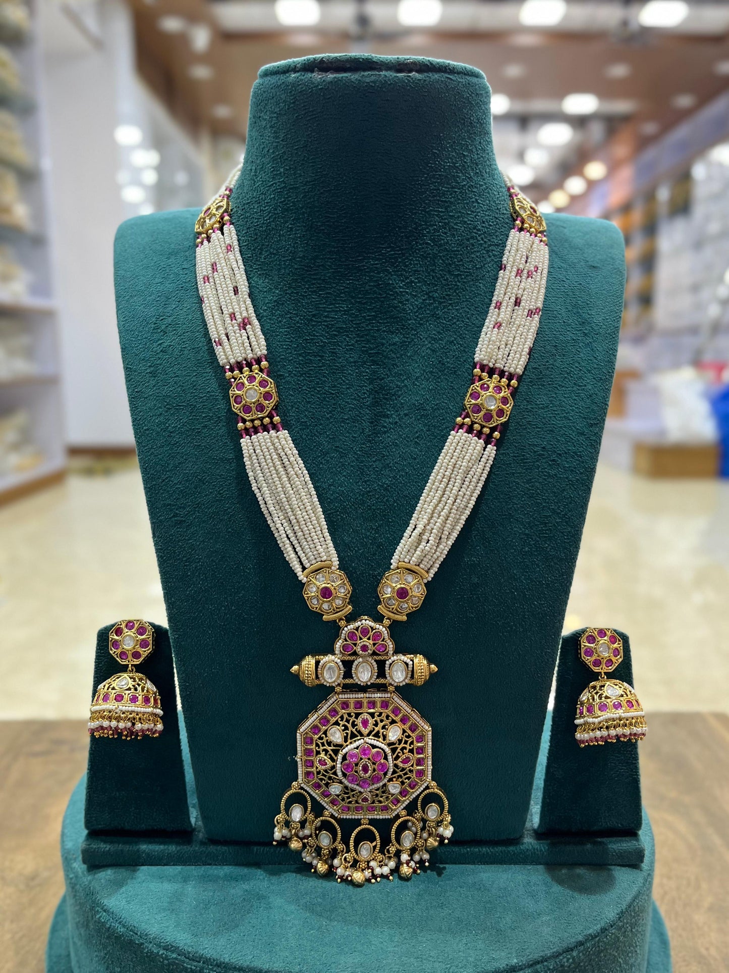 Nakshi Work with Kundan Stones Pendent Beads Mala