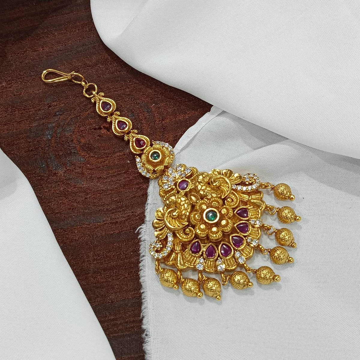 Nagasi work with Kempu Stones Tikka