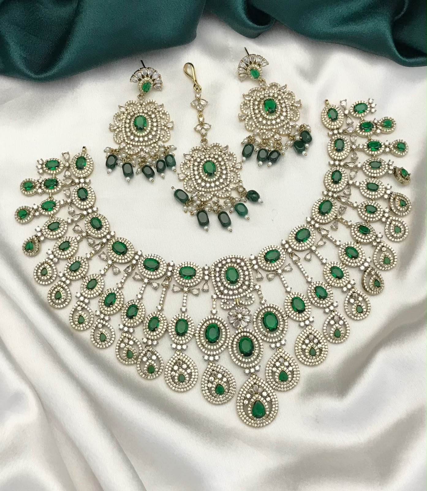 Victorian Polish with AD Stones Bridal Neck Set