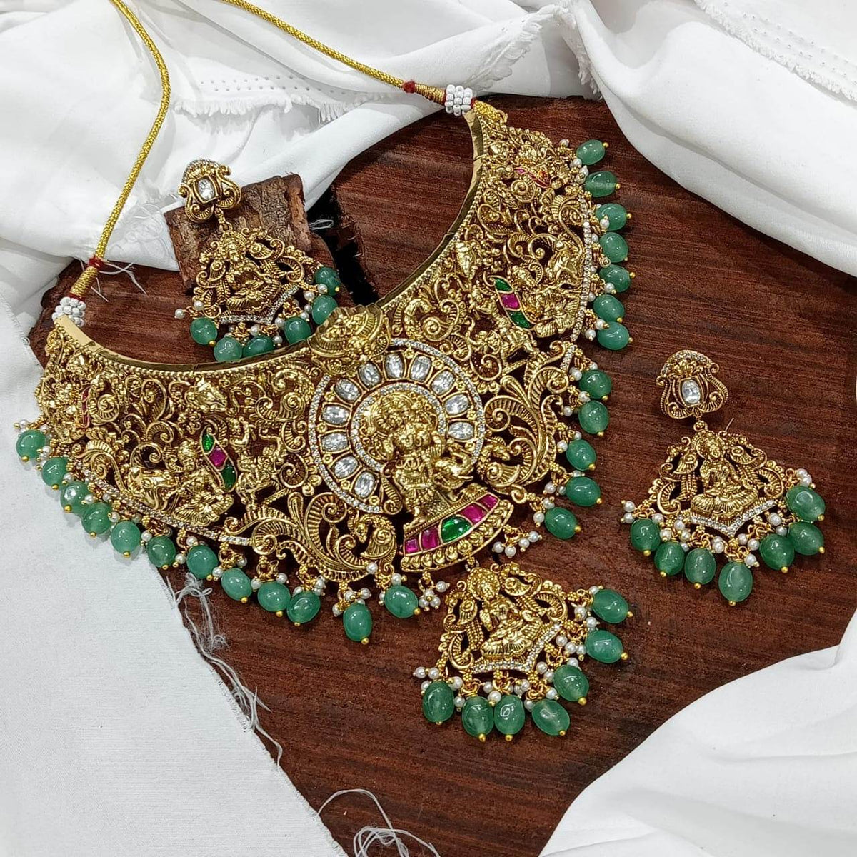Nakshi Work with AD & Kundan Stones Bridal Choker