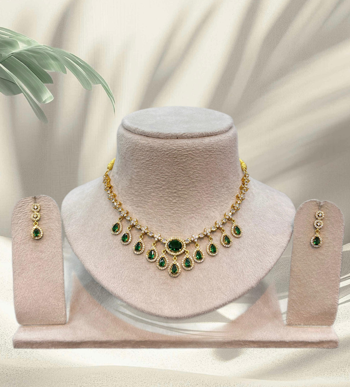 AD Stones Neckset