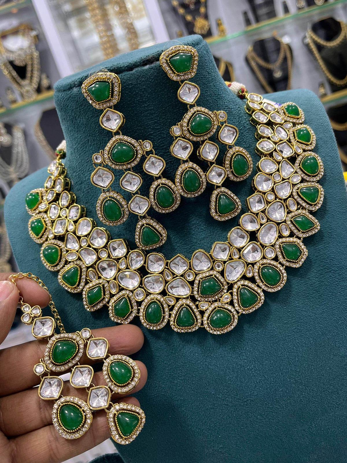 Victorian Polish with Kundan Stones Bridal Neck Set
