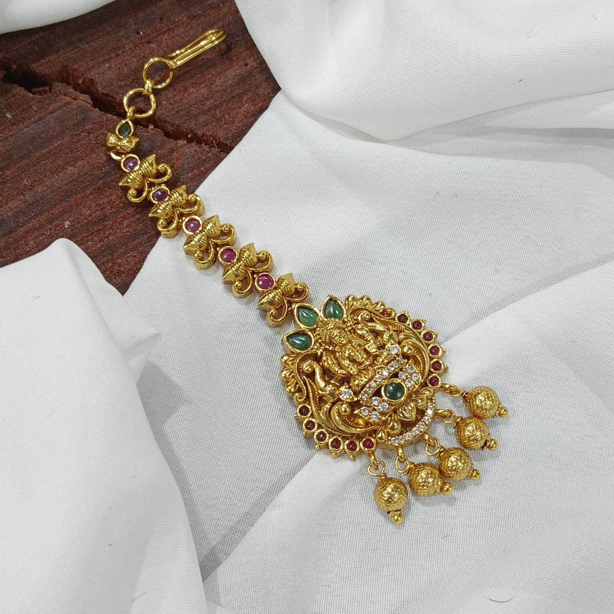 Nagasi work with Kempu Stones Tikka