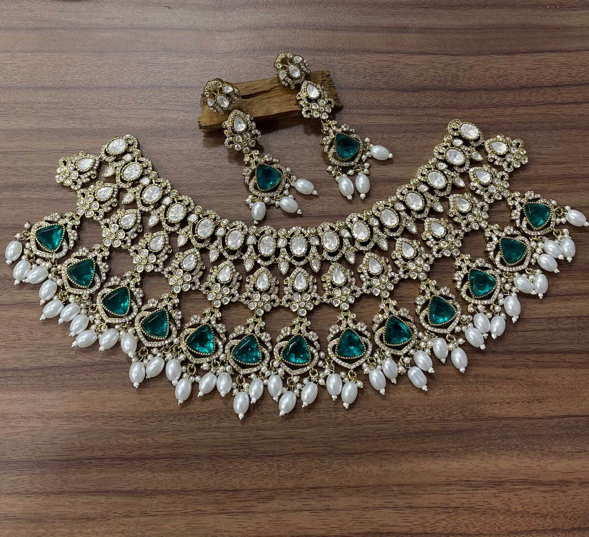 Victorian Polish AD & Moissanite Stones Bridal Neck Set
