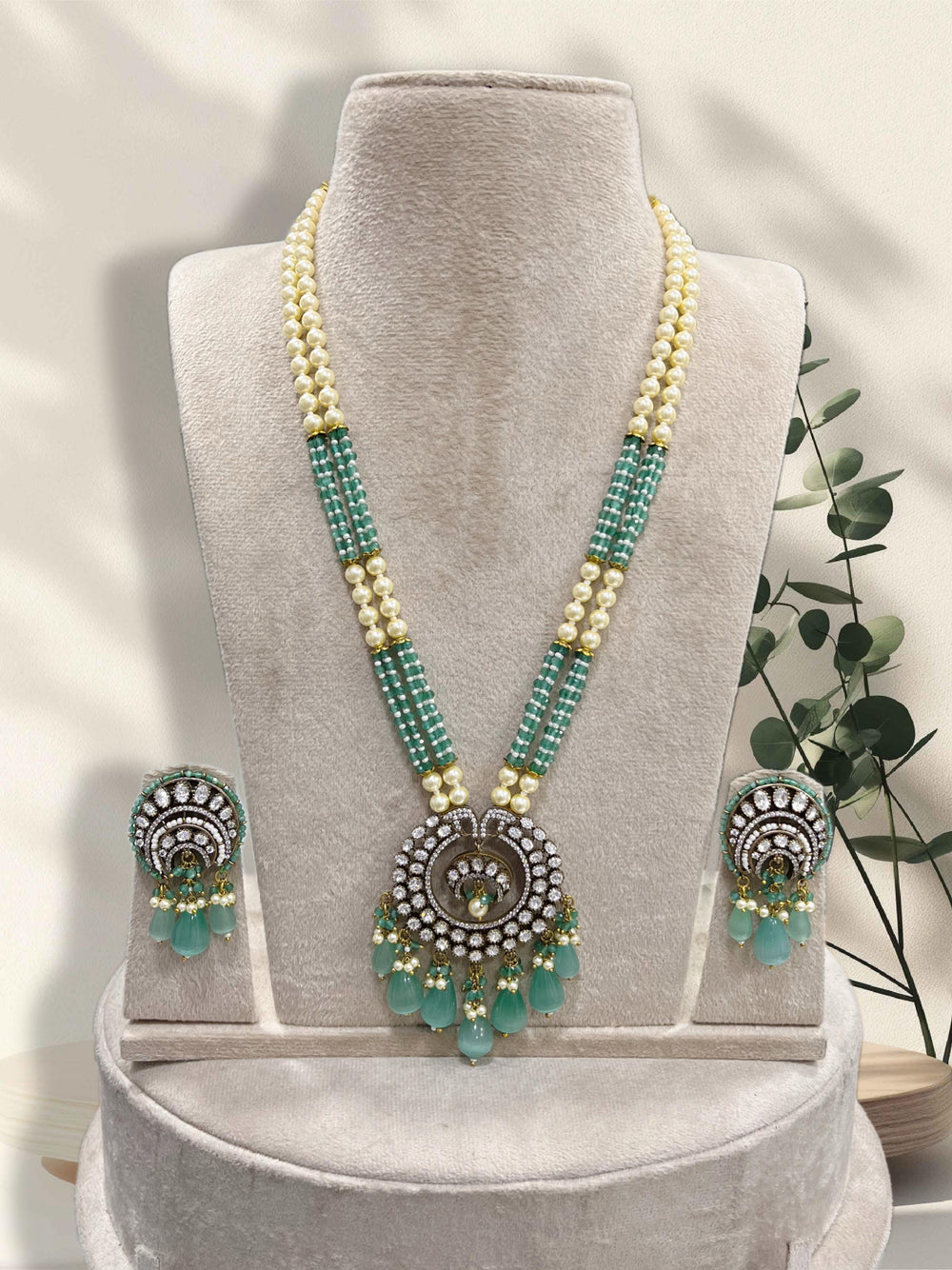 Victorian Polish with Mossianite Stones Pendent with Beads Mala