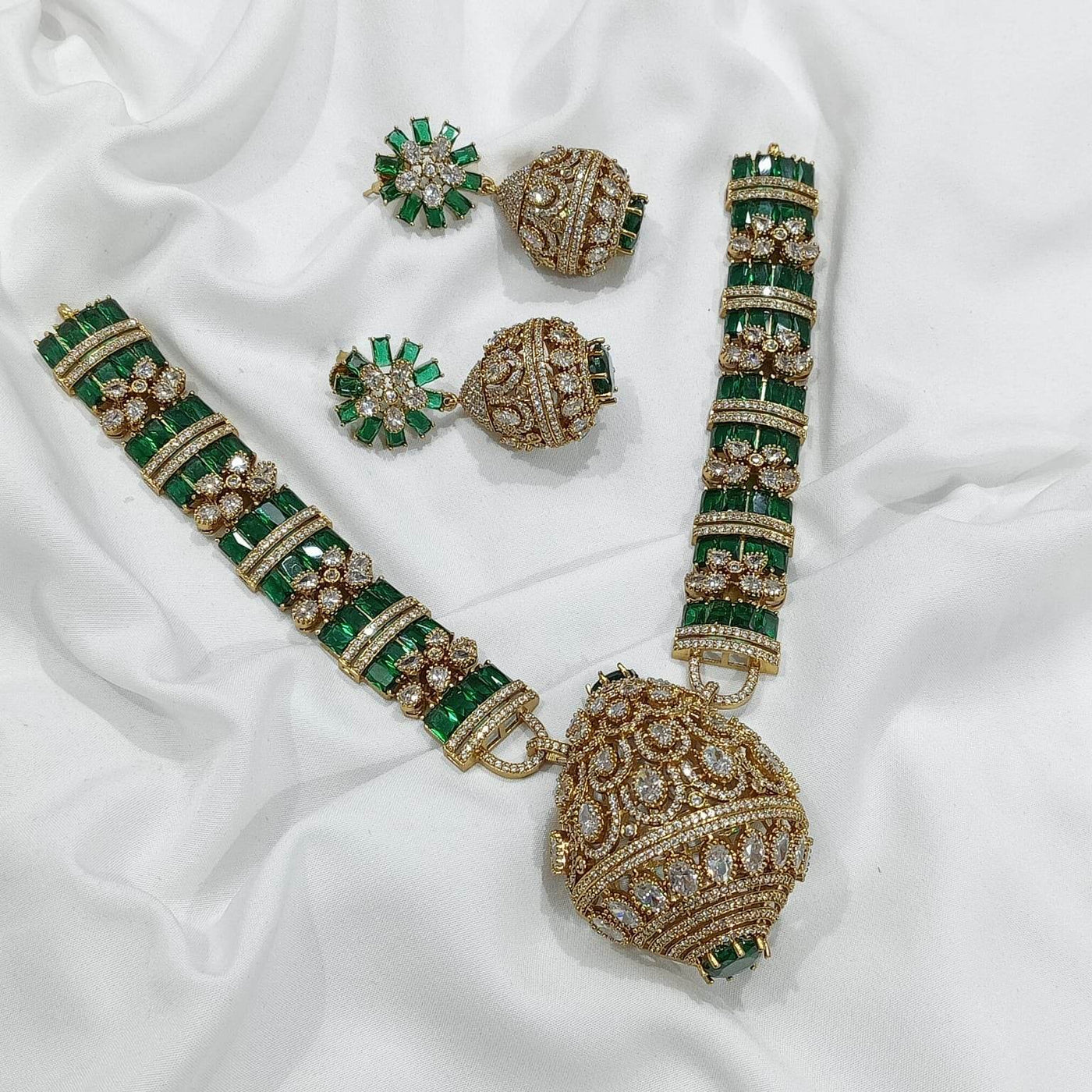 Victorian Polish with AD Stones Necklace