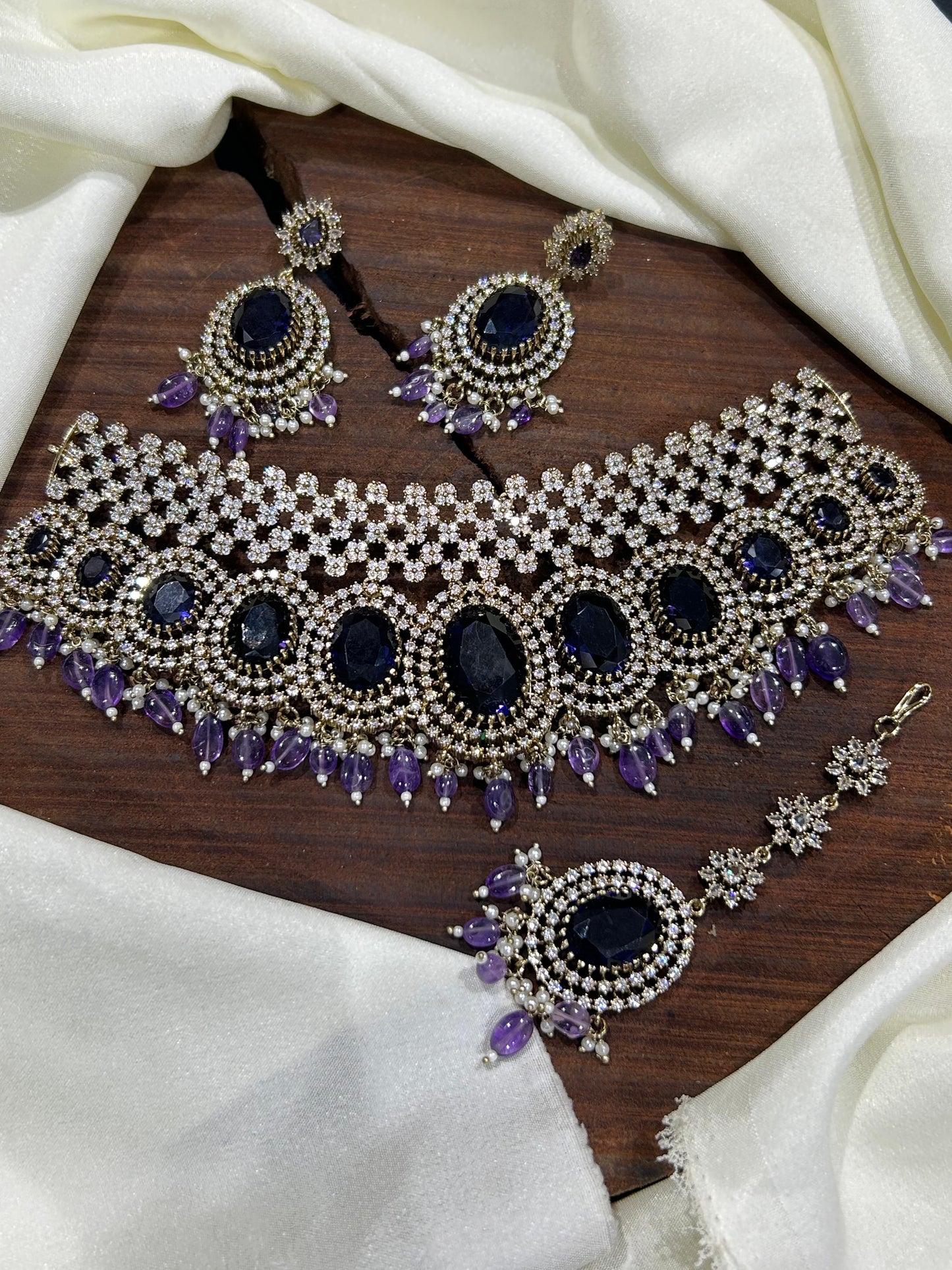 Victorian Polish with AD Stones Neck Set