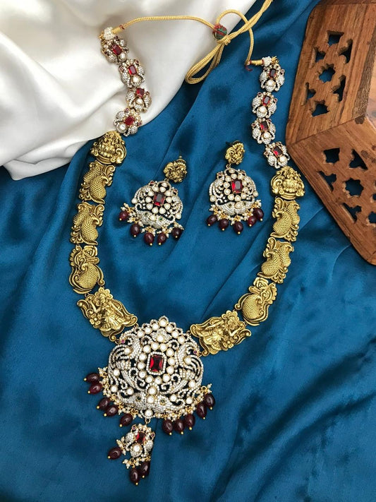 Mossianite Stones Pendent with Nakshi Work Haram