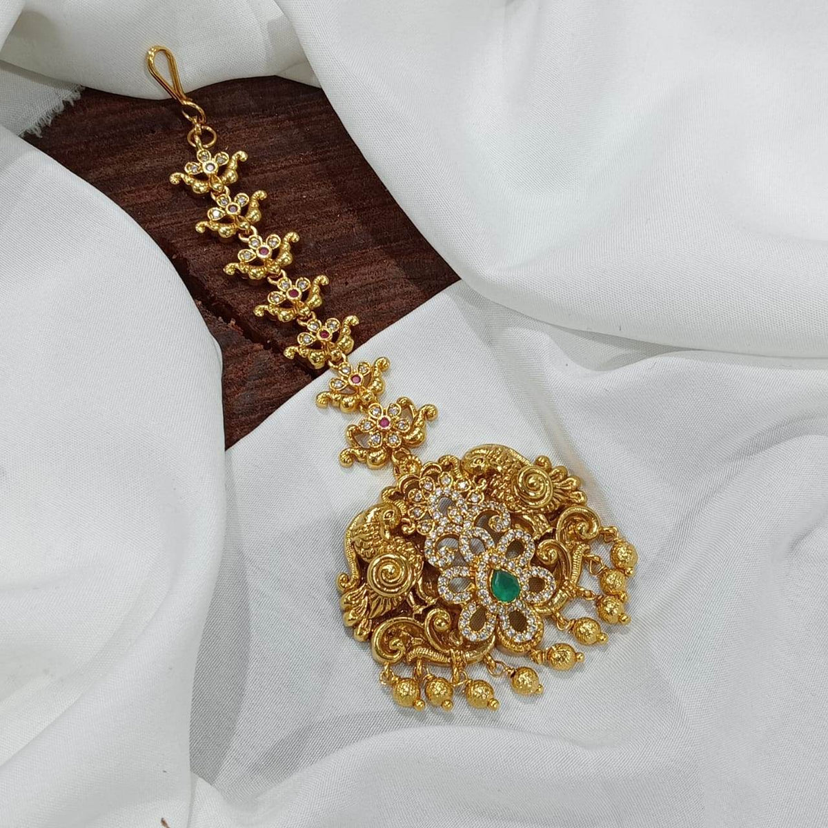 Nagasi work with Kempu Stones Tikka