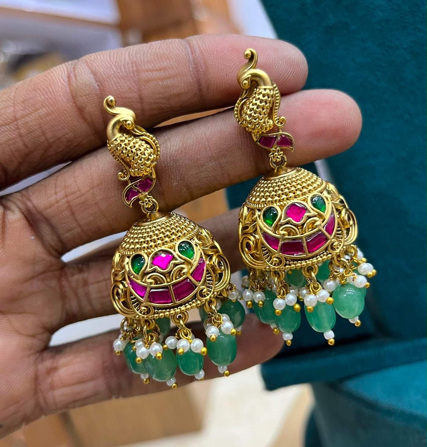 Jaadu Kundan Stones Earrings