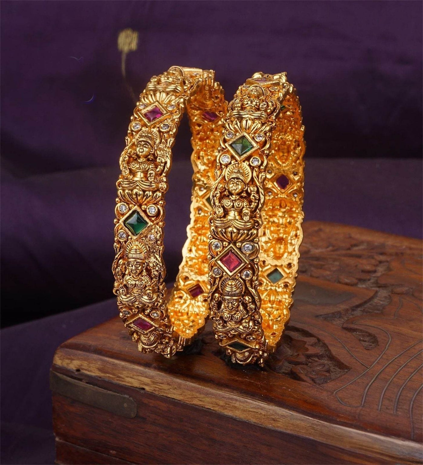 Premium Matt with Kempu Stone Bangles