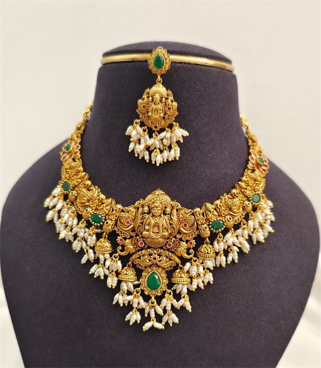 Nakshi Work with Kempu Stones Neckset