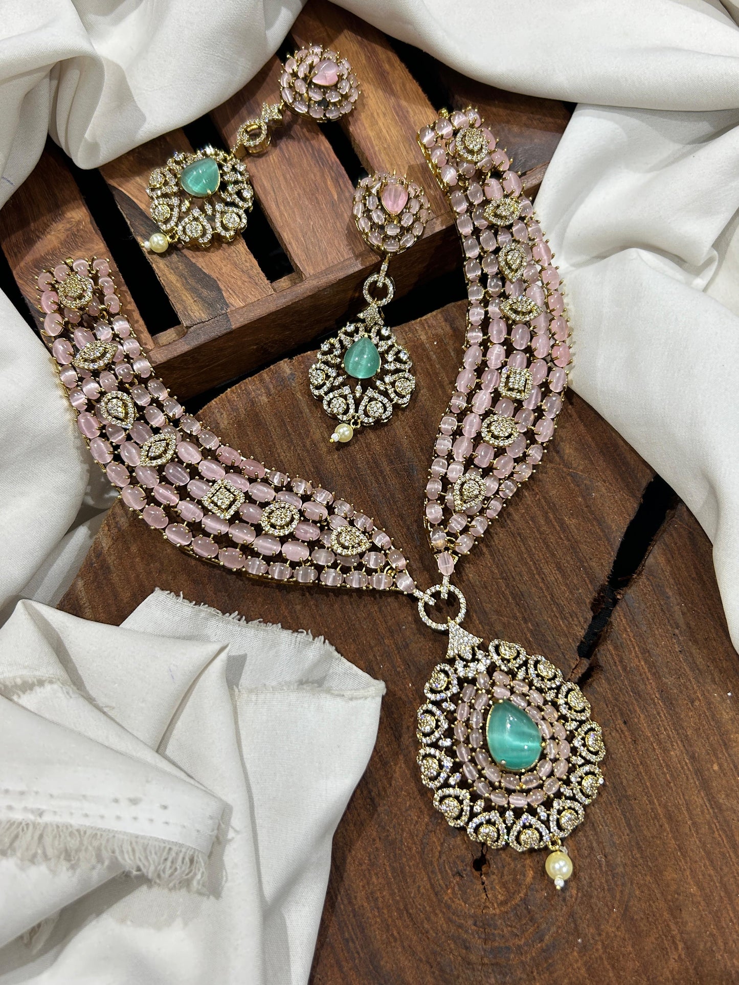 Victorian Polish AD Stones Bridal Neck Set