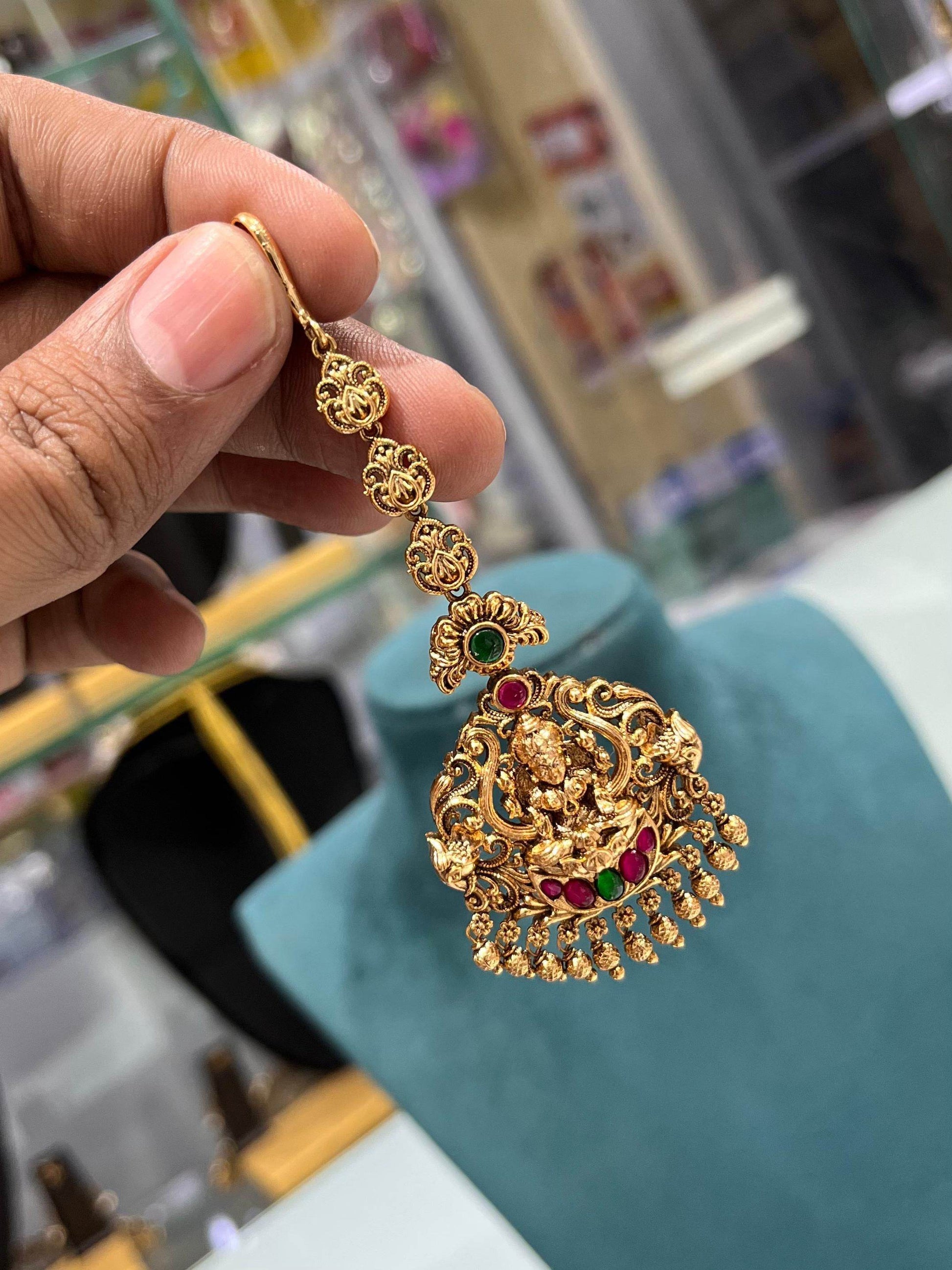 Premium Matt with Kempu Stones Tikka - Nakshatra Jewels