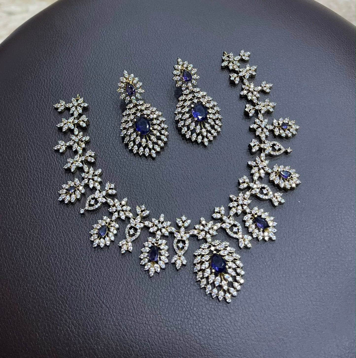 AD Stones Necklace (Silver Polish)