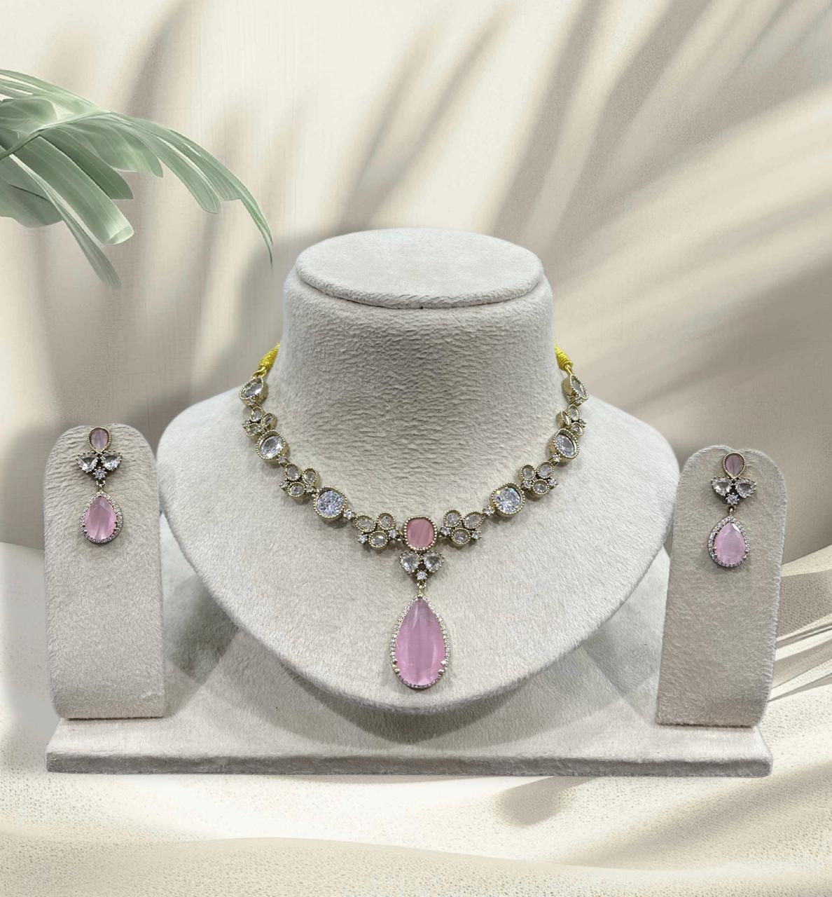 AD Stones Neckset