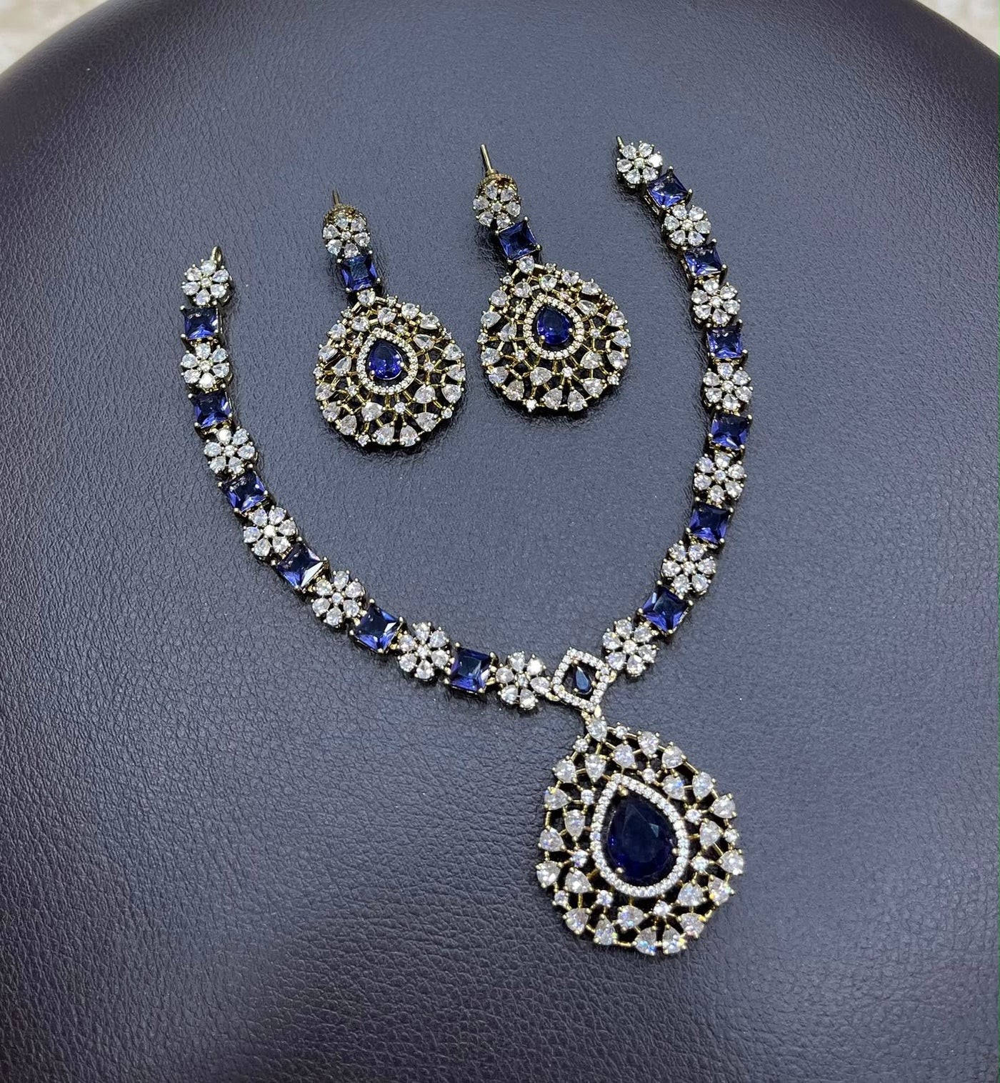 Victorian Polish AD Stones Necklace