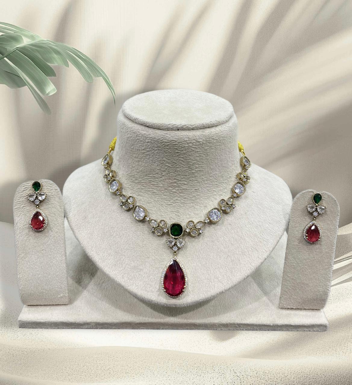 AD Stones Neckset