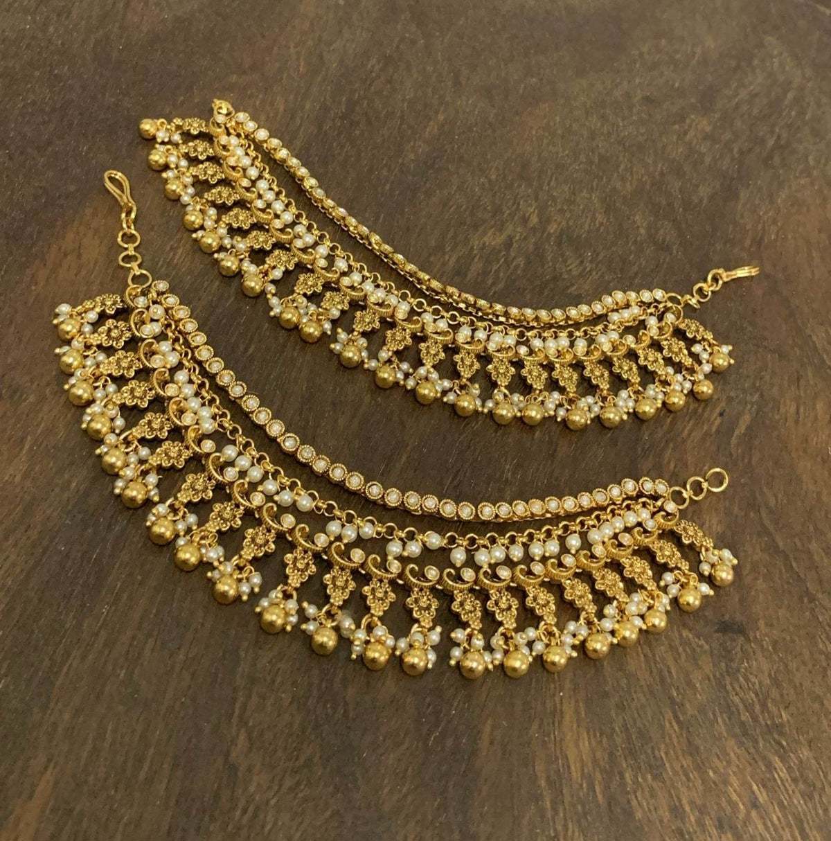 Premium Matt with Kempu Stones Ear Chains