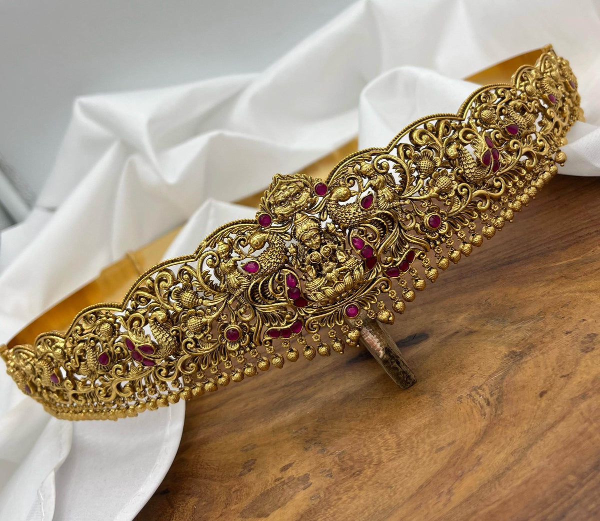 Nagasi work with Jaadu Kundan Stones Bridal Hip Belt