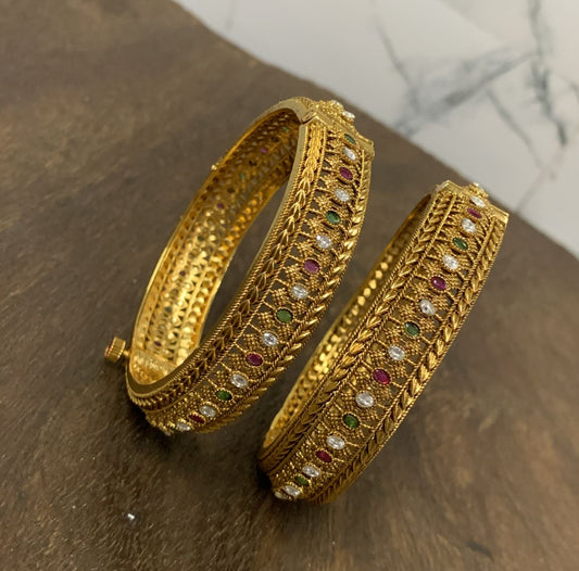 Nakshi work with Kempu Stone Bangles (Openable)