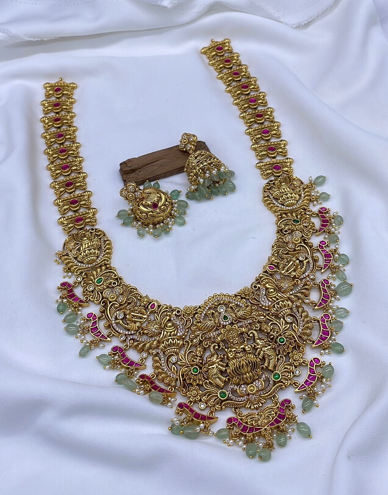 Nakshi Work with Kundan Stones Bridal Haram