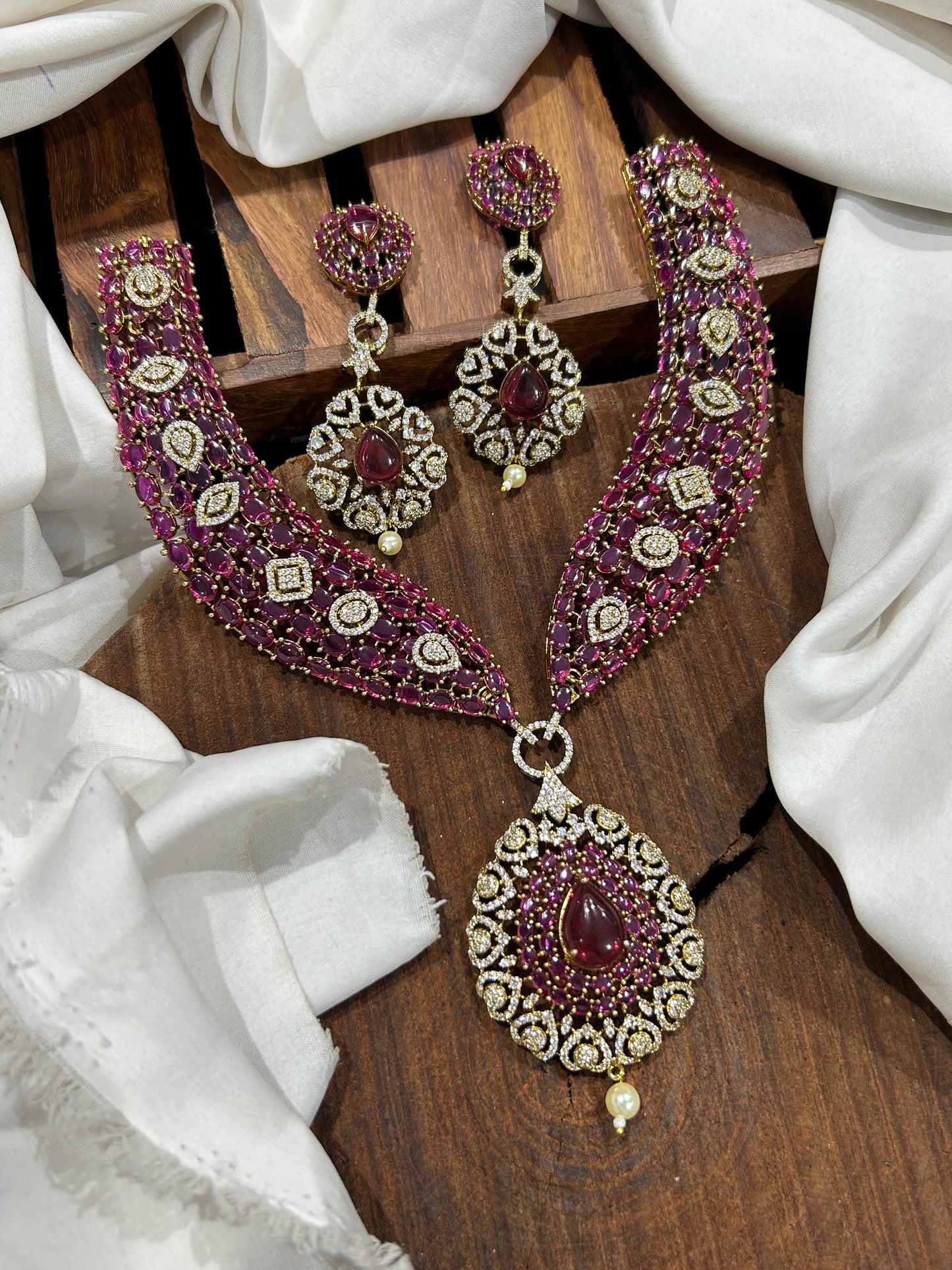 Victorian Polish AD Stones Bridal Neck Set