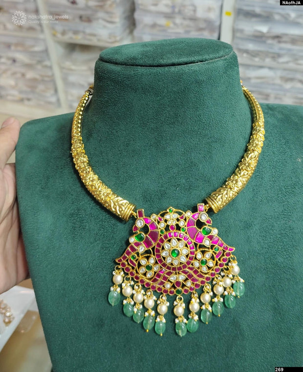 Jaadu Kundan Stones Kante Necklace