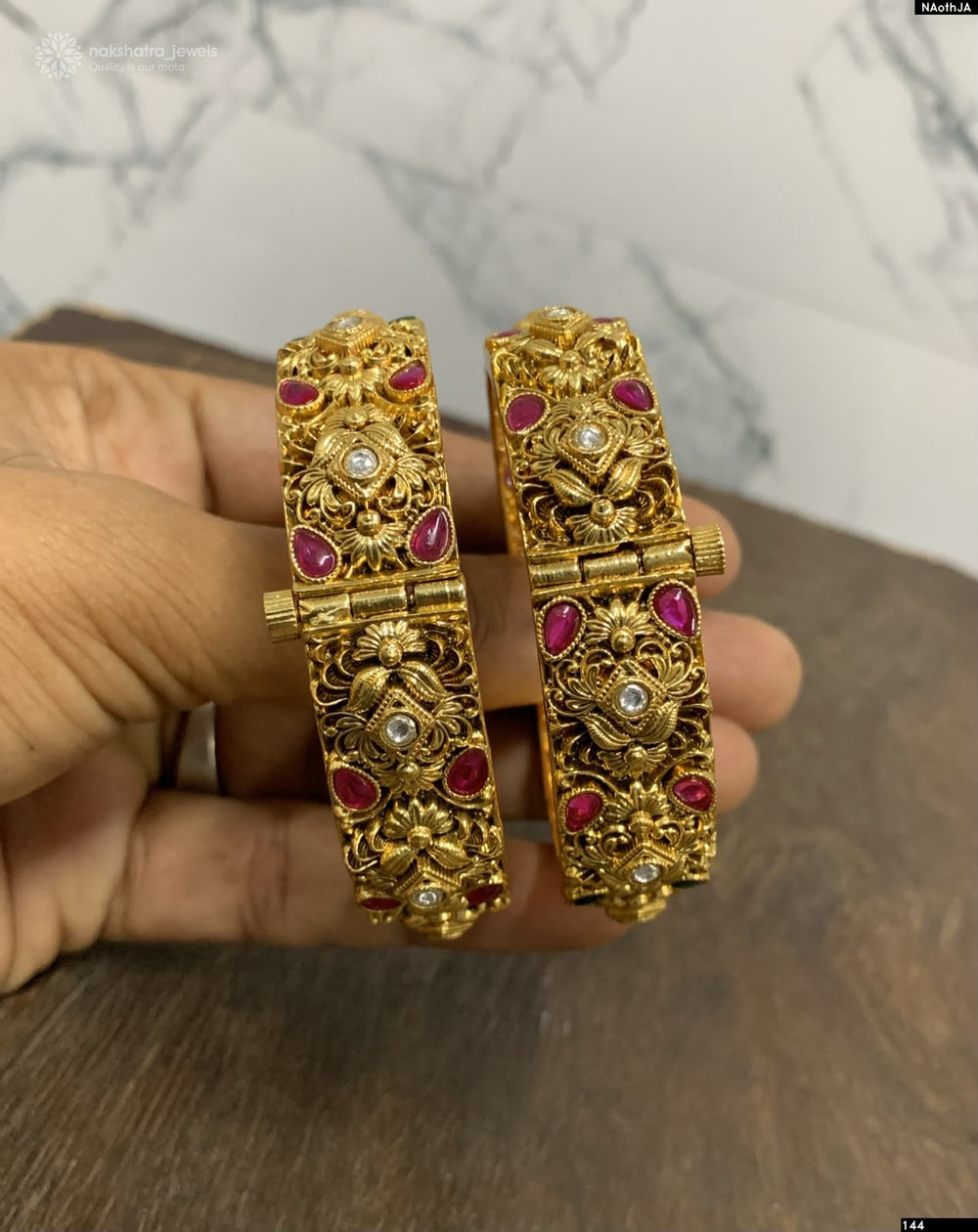 Nakshi Work with Kempu Stones Bangles (Openable)